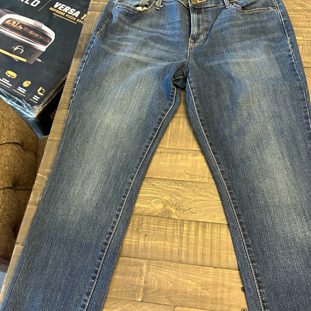Old Navy Curvy profile mid rise jeans size 10 short
